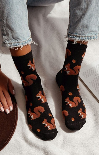 0200-185 Squirrel and Nuts Milena Damensocken – Baumwolle – Schwarz