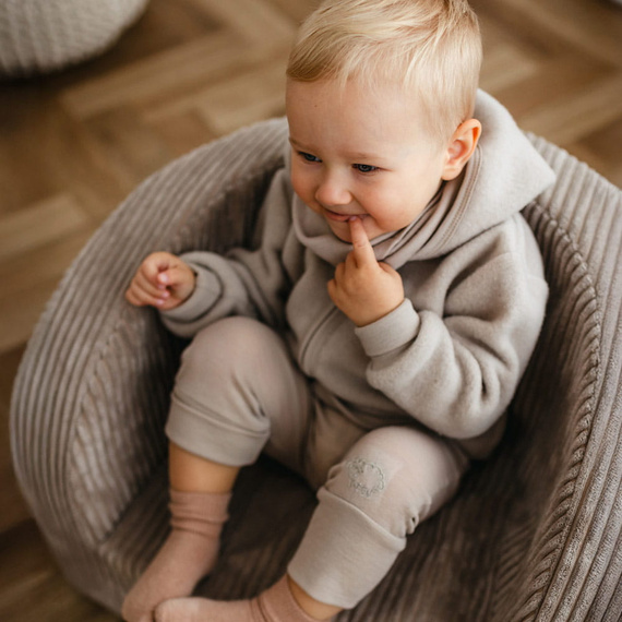 Eevi Kinderjacke aus Merinowolle – beige, atmungsaktiv und weich